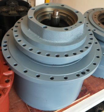 Редуктор хода без гидромотора KOBELCO E215 YN15V00037F1 ZW